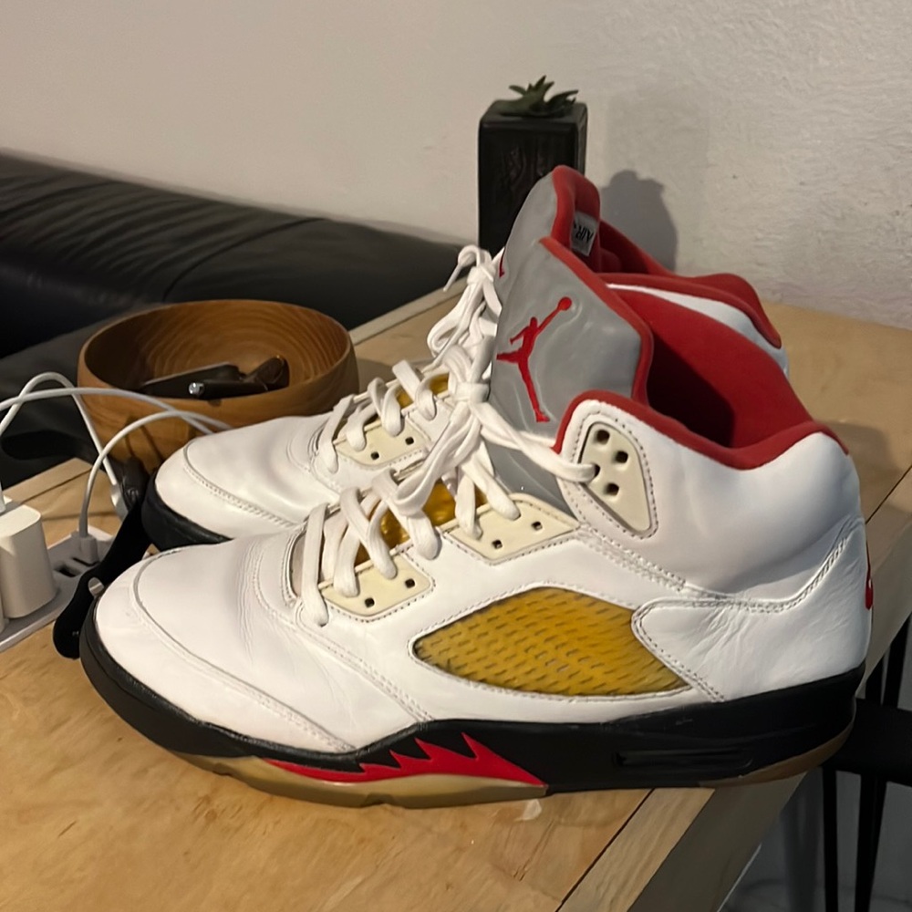 Jordan 5 Nike size 12
